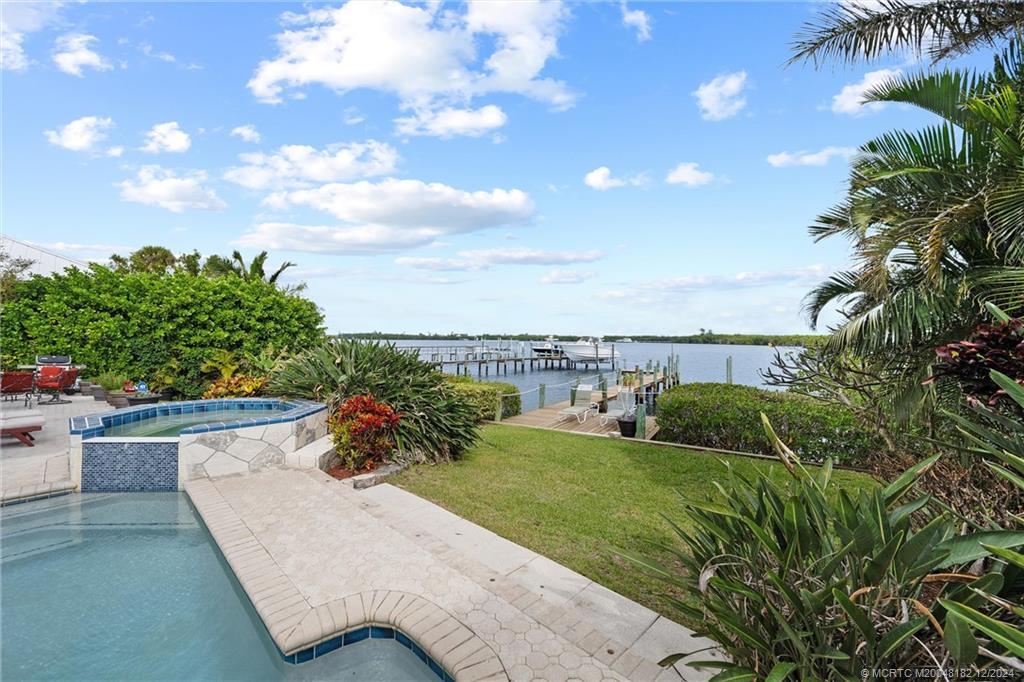 3990 NE Joes Point Road