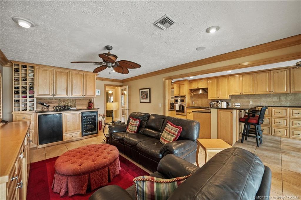 3990 NE Joes Point Road