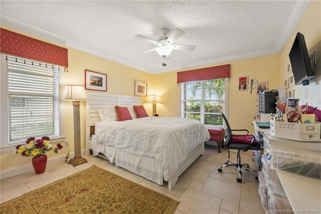 3990 NE Joes Point Road