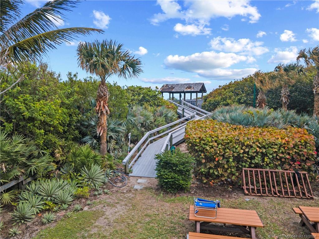 3990 NE Joes Point Road