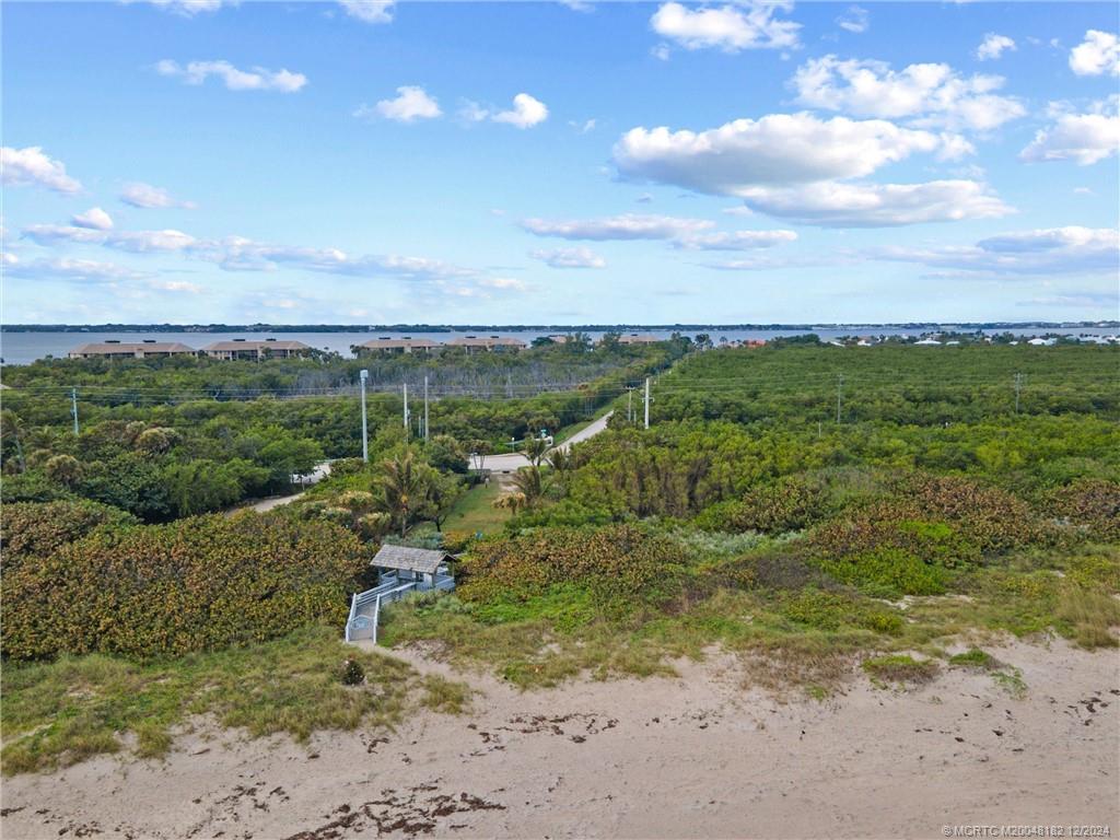 3990 NE Joes Point Road