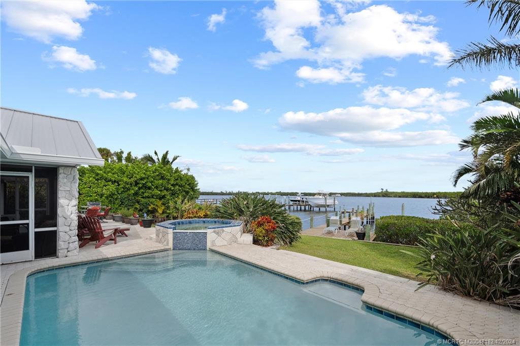 3990 NE Joes Point Road