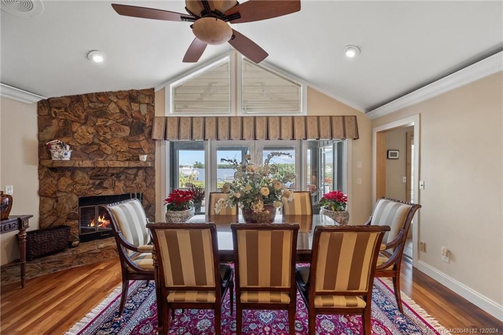 3990 NE Joes Point Road