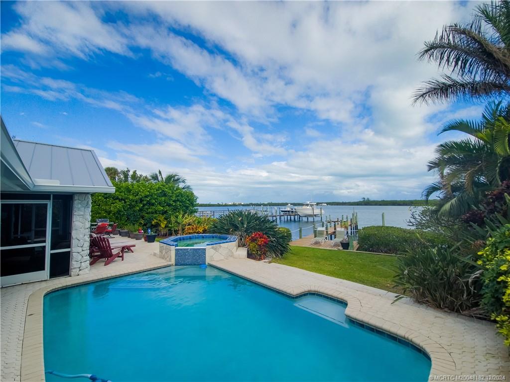 3990 NE Joes Point Road