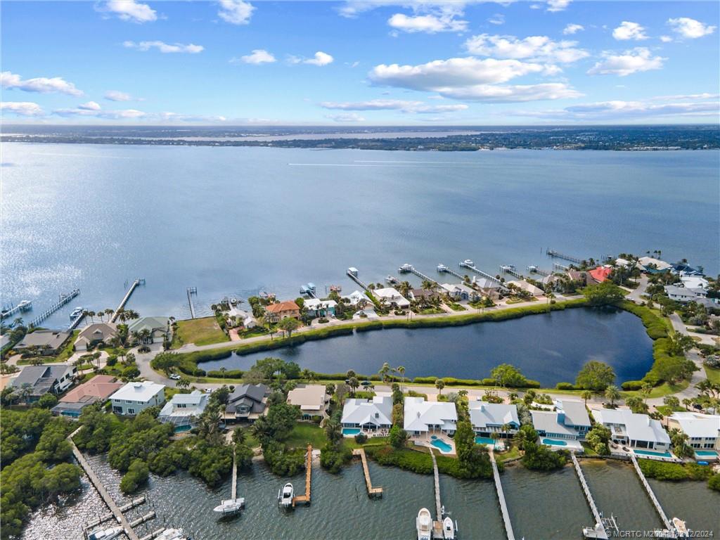 3990 NE Joes Point Road