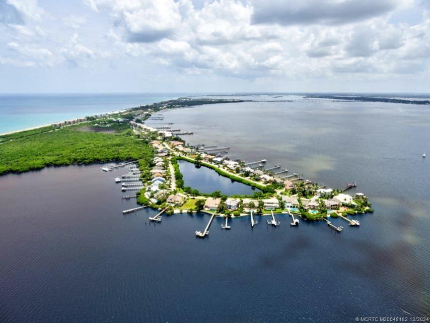 3990 NE Joes Point Road