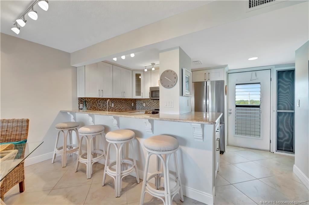 1357 NE Ocean Blvd 301