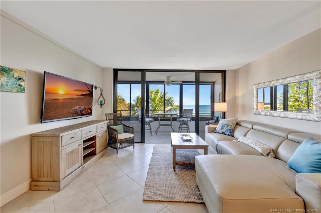 1357 NE Ocean Blvd 301