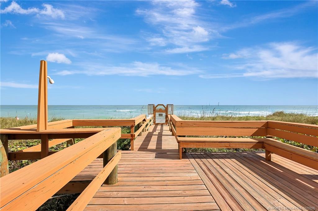 1357 NE Ocean Blvd 301