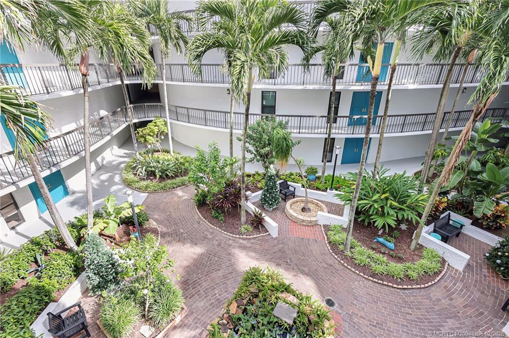 1357 NE Ocean Blvd 301
