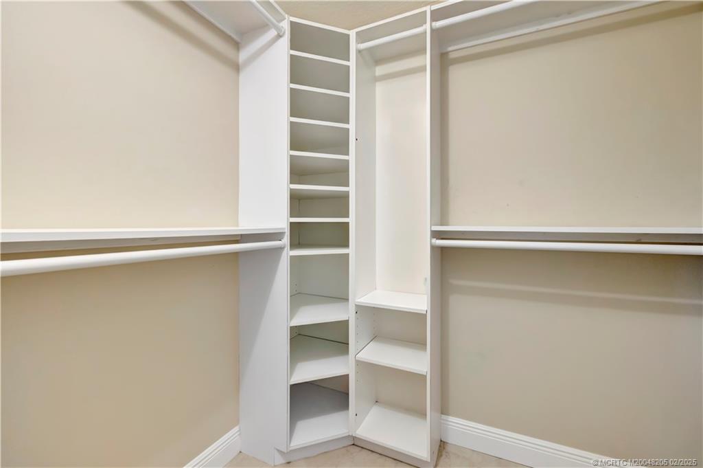 1357 NE Ocean Blvd 301