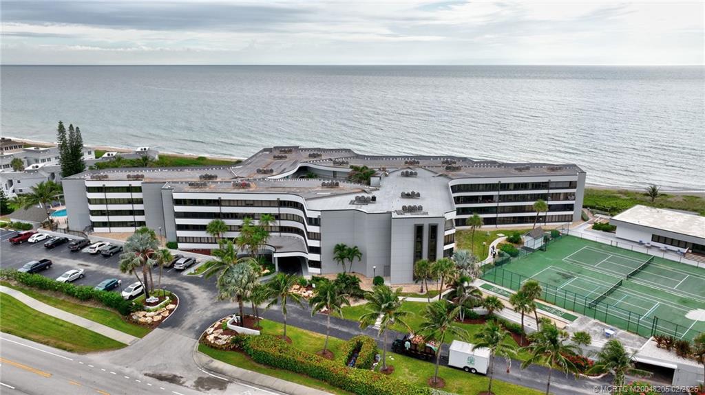 1357 NE Ocean Blvd 301