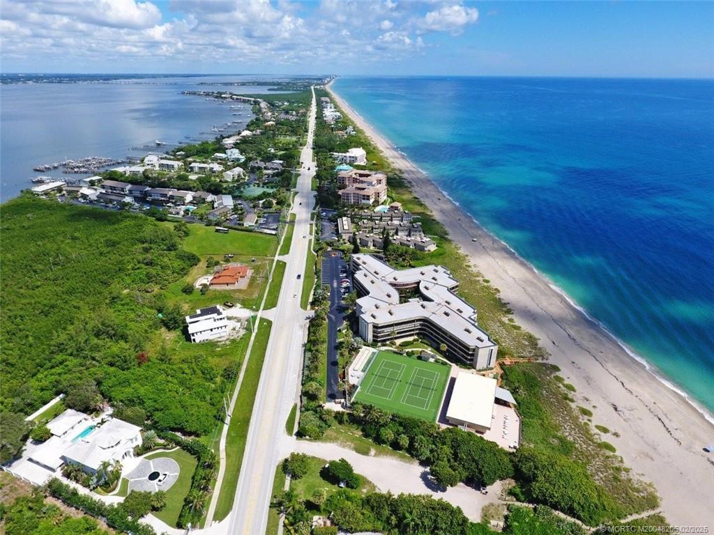 1357 NE Ocean Blvd 301