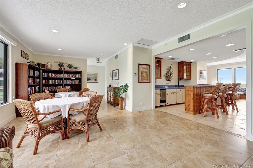 1357 NE Ocean Blvd 301