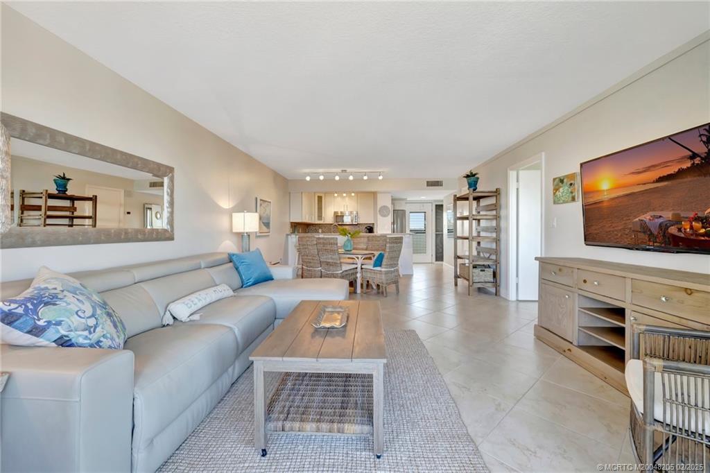 1357 NE Ocean Blvd 301