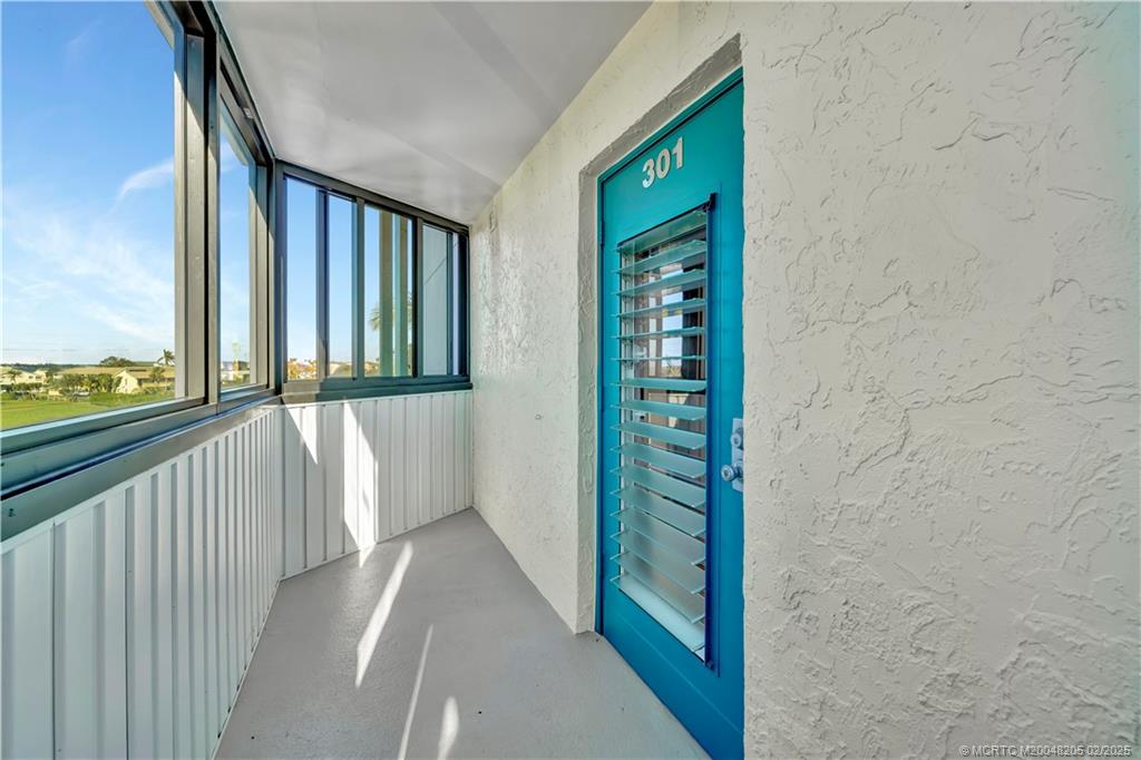 1357 NE Ocean Blvd 301