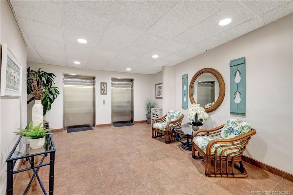 1357 NE Ocean Blvd 301