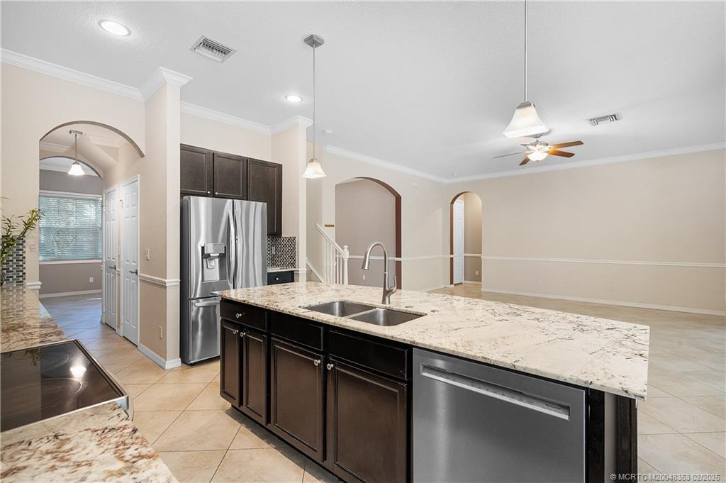 1585 SW Gopher Trail