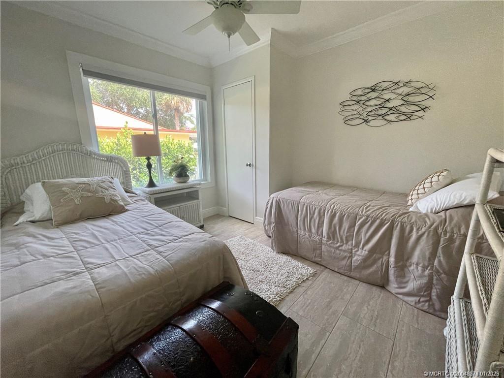 2171 NE Pelican Terrace