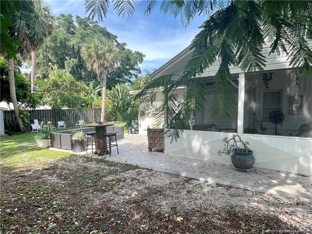 2171 NE Pelican Terrace