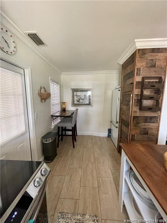 2171 NE Pelican Terrace