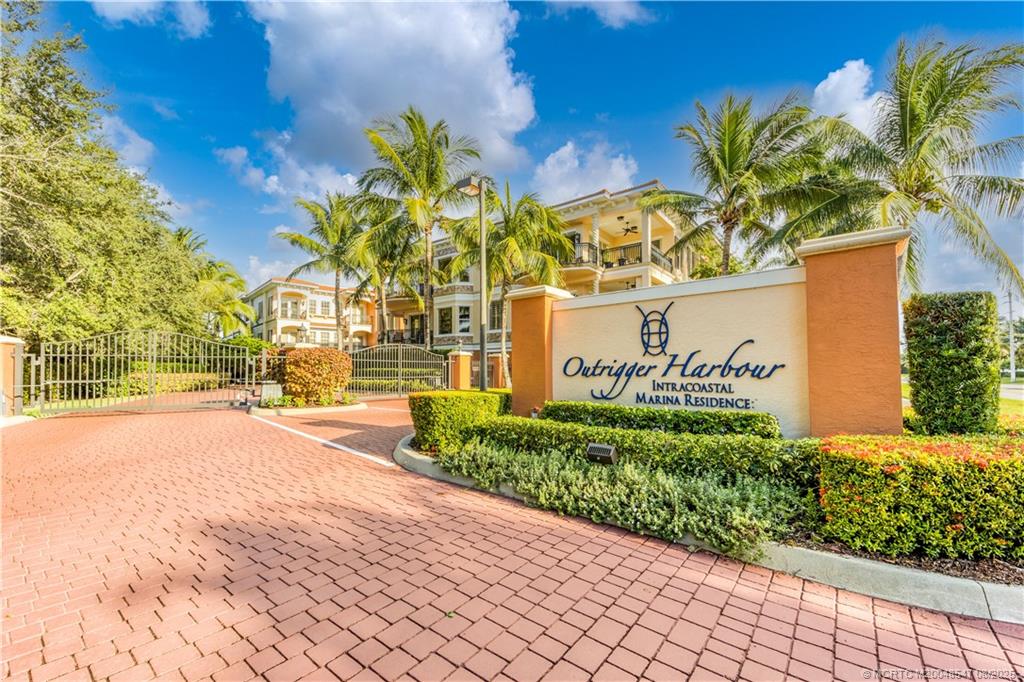 1529 NE Outrigger Landings Drive 304