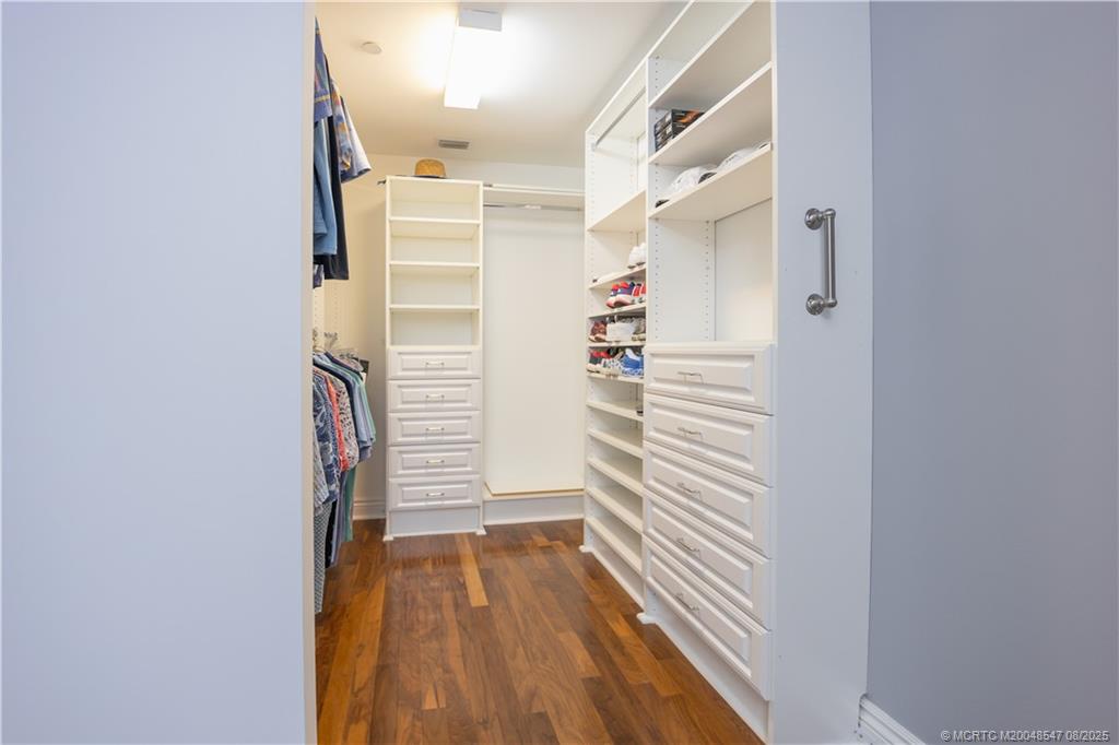 1529 NE Outrigger Landings Drive 304