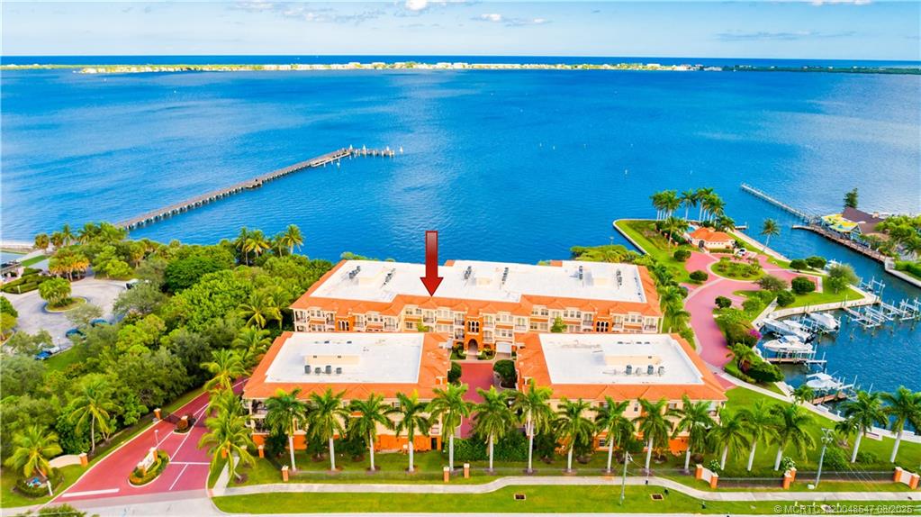 1529 NE Outrigger Landings Drive 304