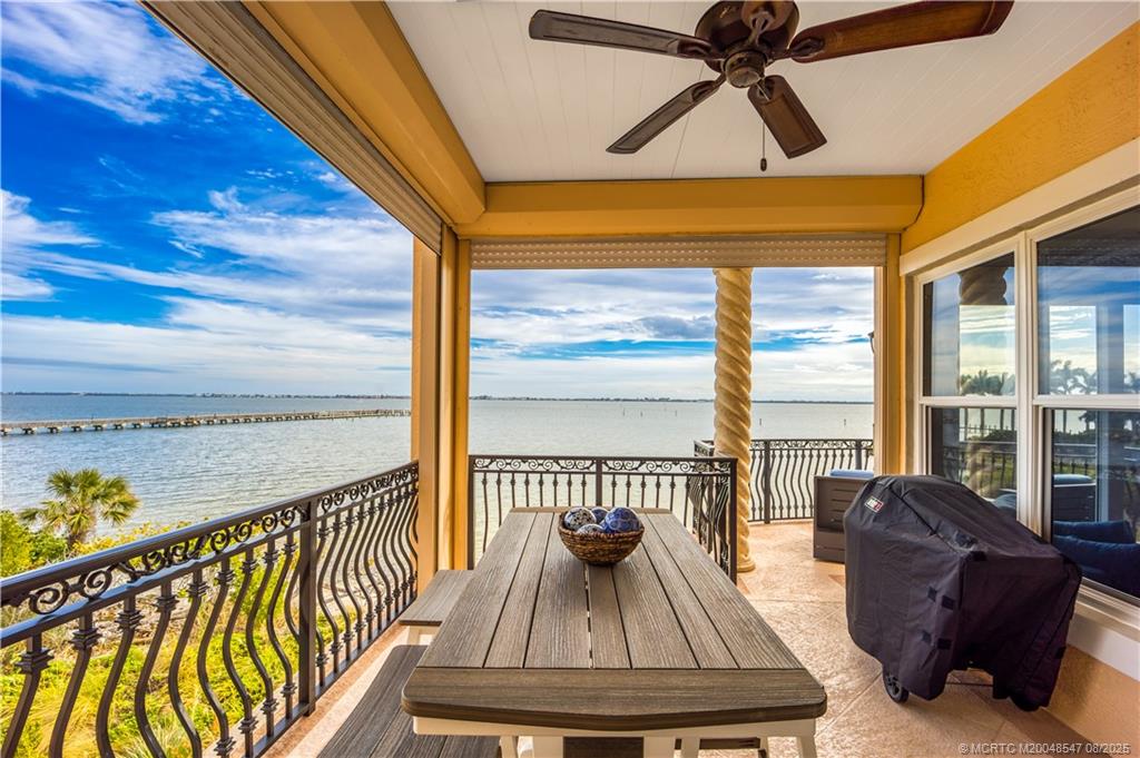 1529 NE Outrigger Landings Drive 304