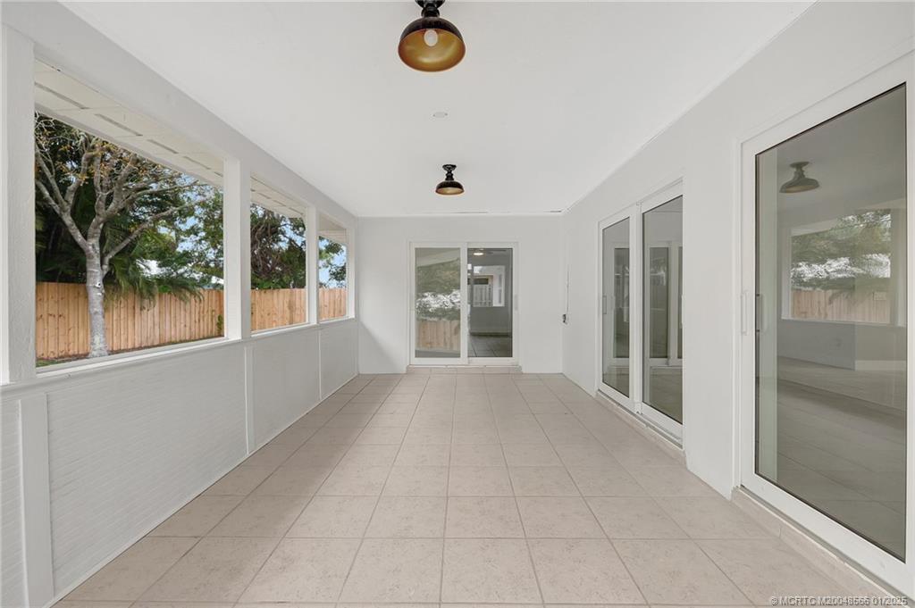 5646 SE Sailfish Way