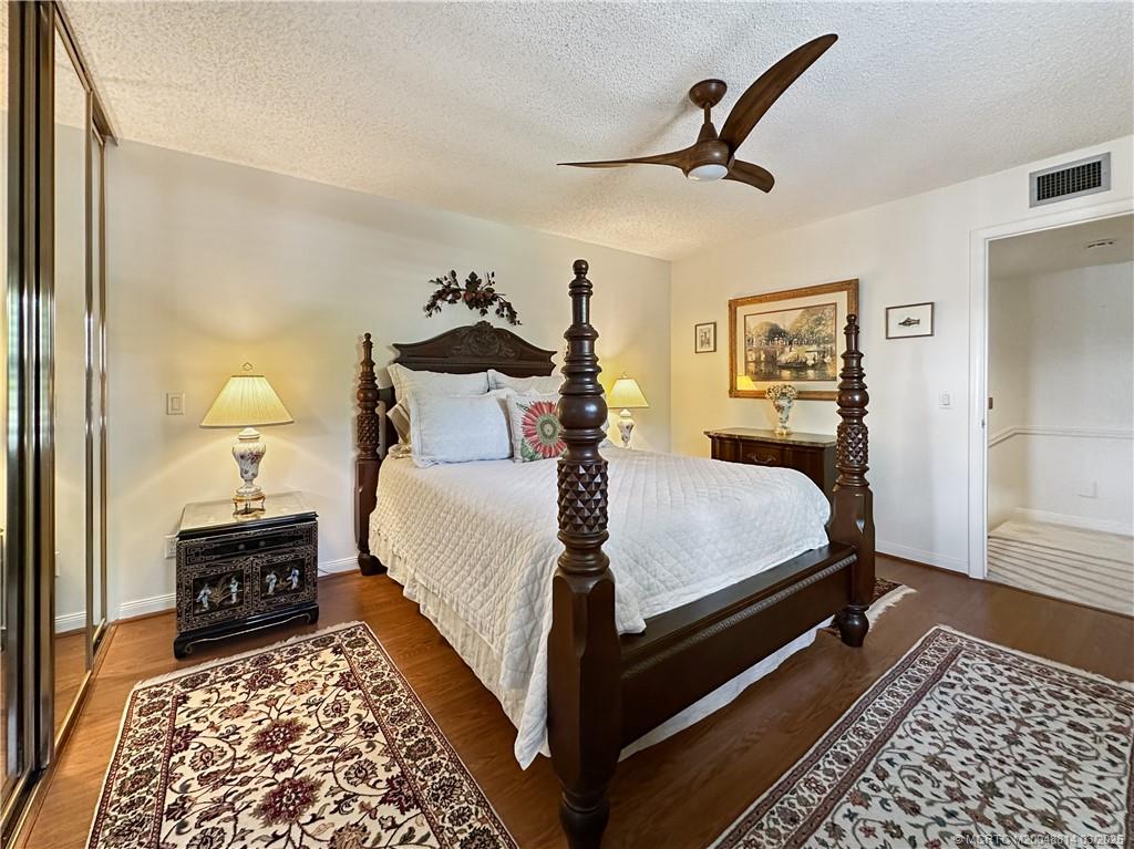 2873 SW Lakemont Place
