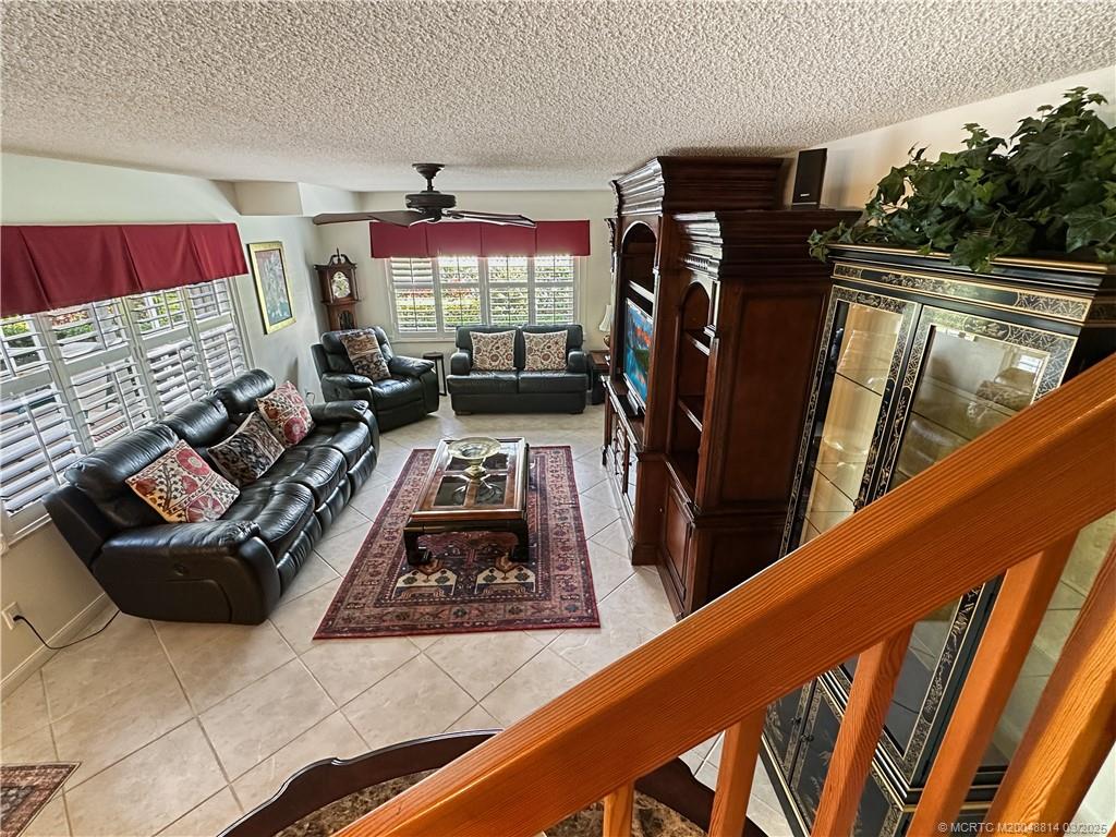 2873 SW Lakemont Place