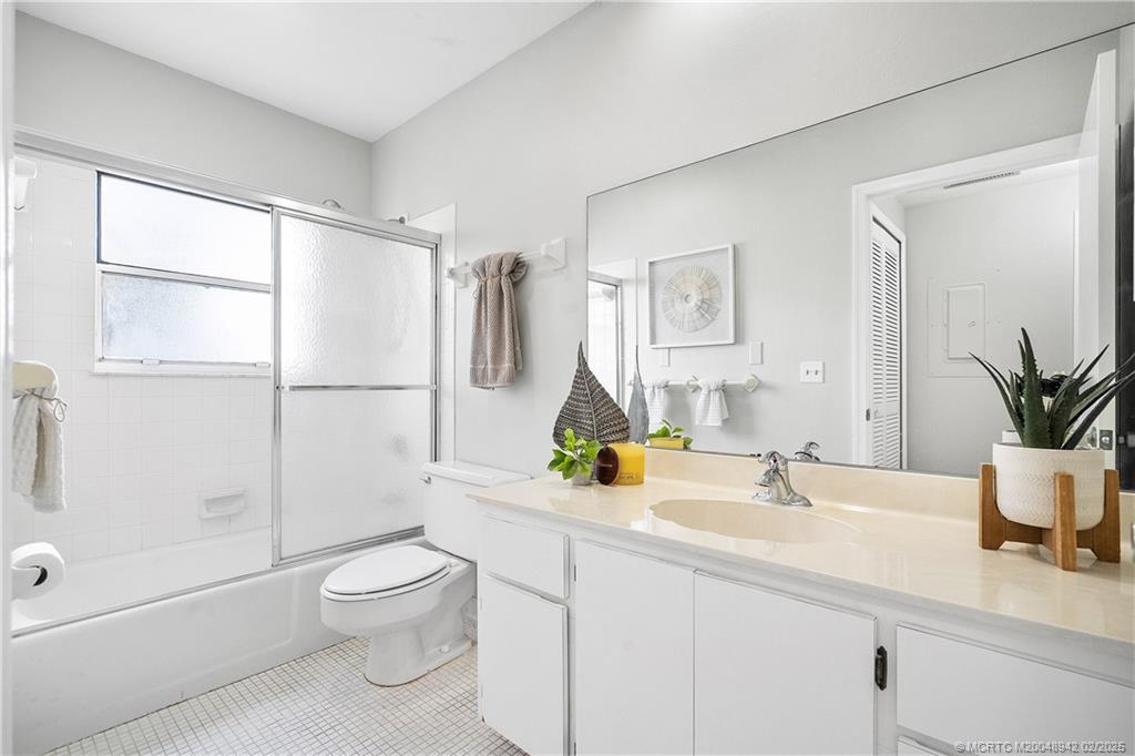 1600 SE Saint Lucie Blvd 307