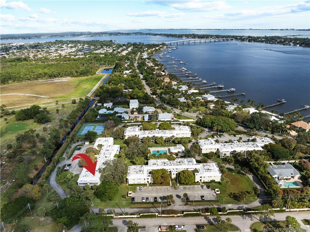 1600 SE Saint Lucie Blvd 307