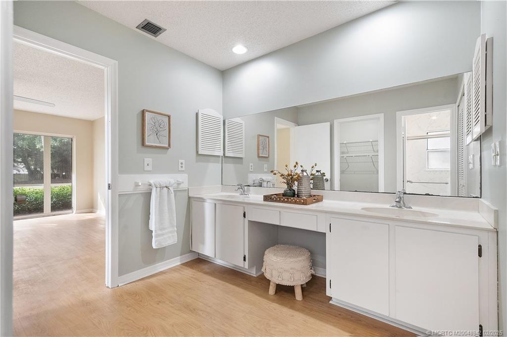 1600 SE Saint Lucie Blvd 307