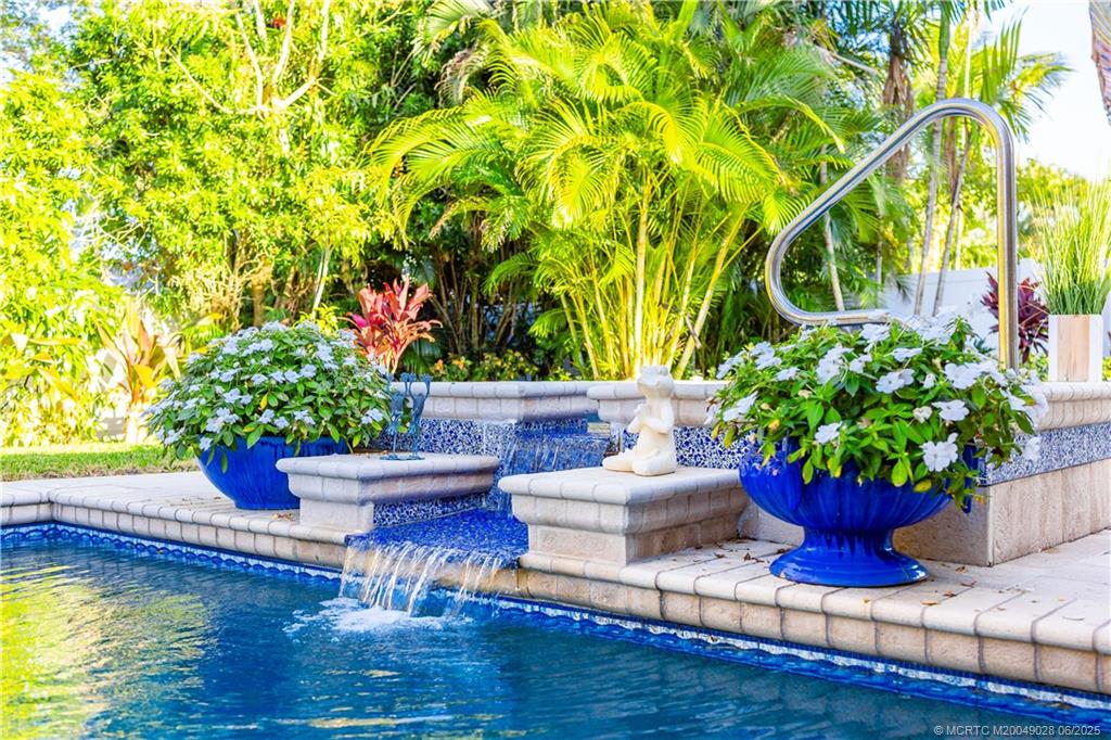 9 Lantana Lane