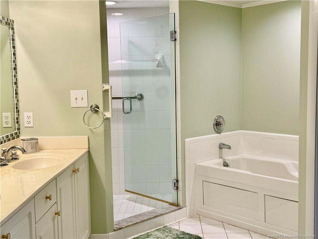 3880 N Highway A1a 403