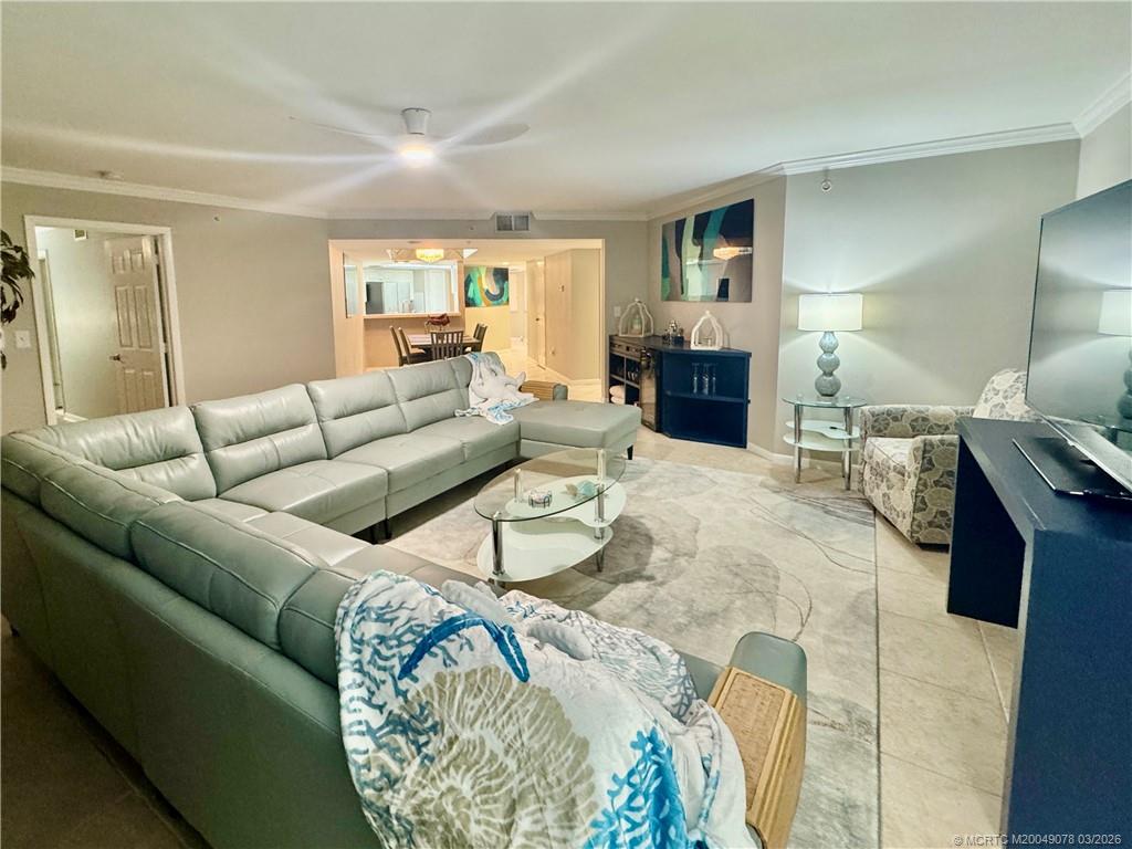 3880 N Highway A1a 403