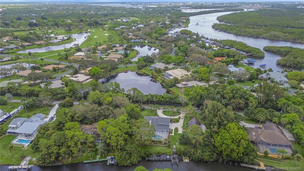 682 SW Falcon Street