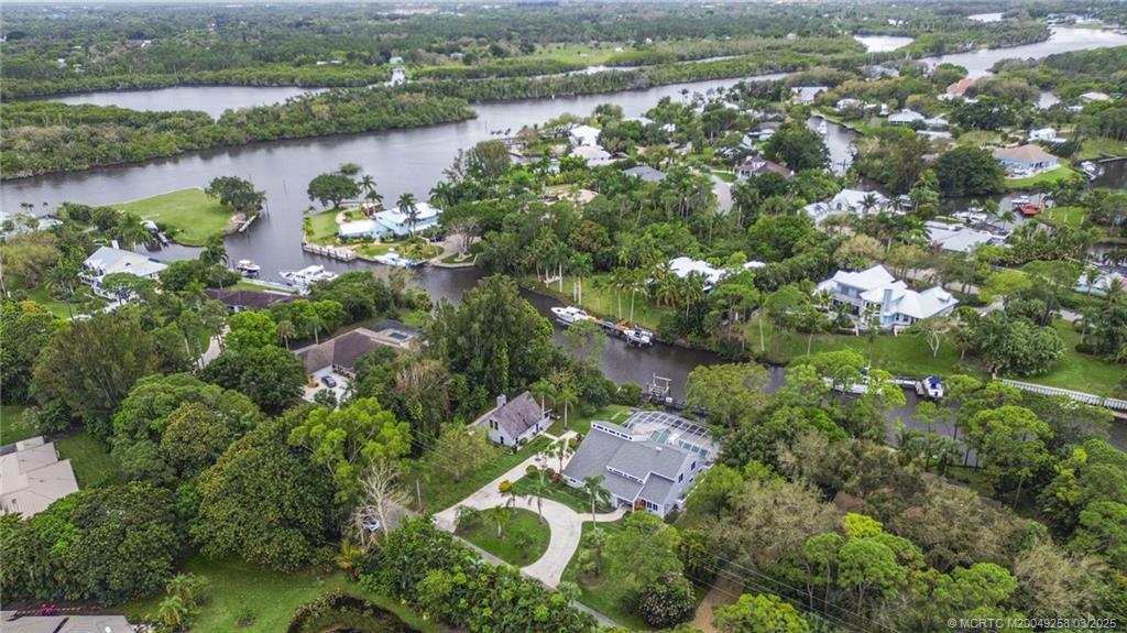 682 SW Falcon Street