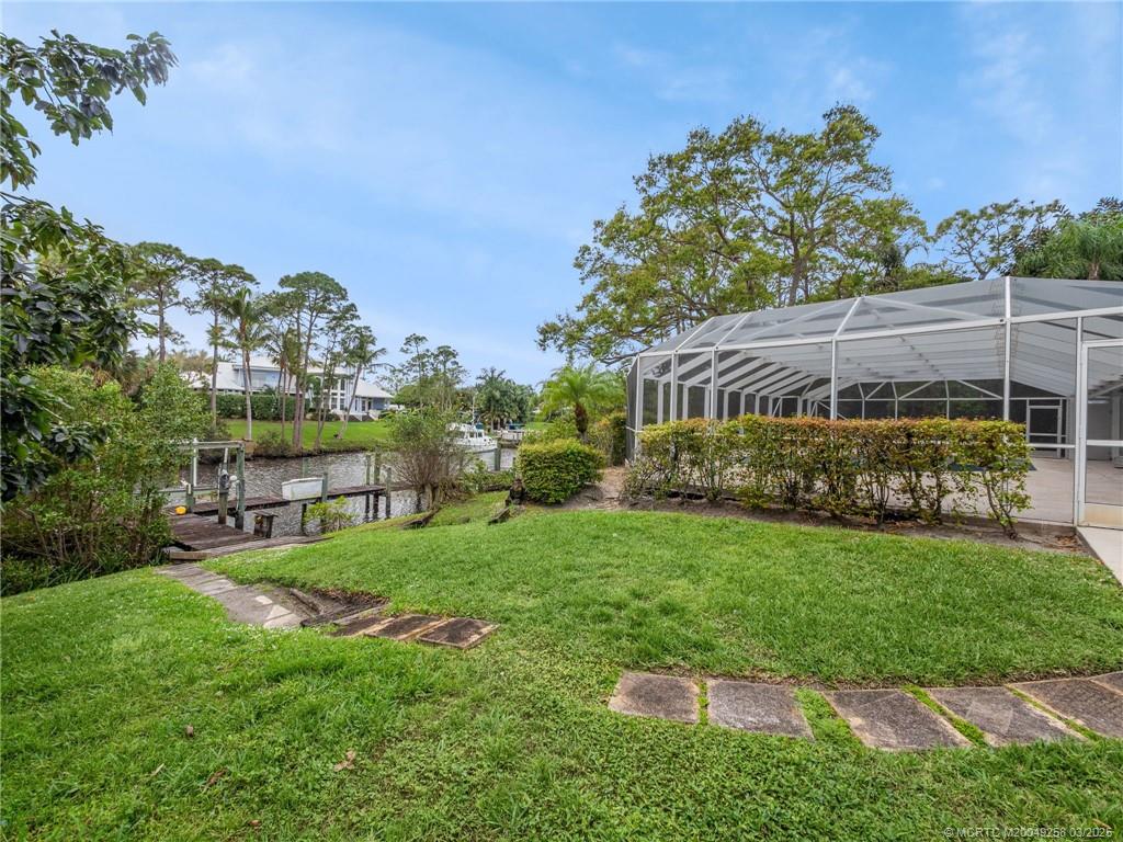 682 SW Falcon Street