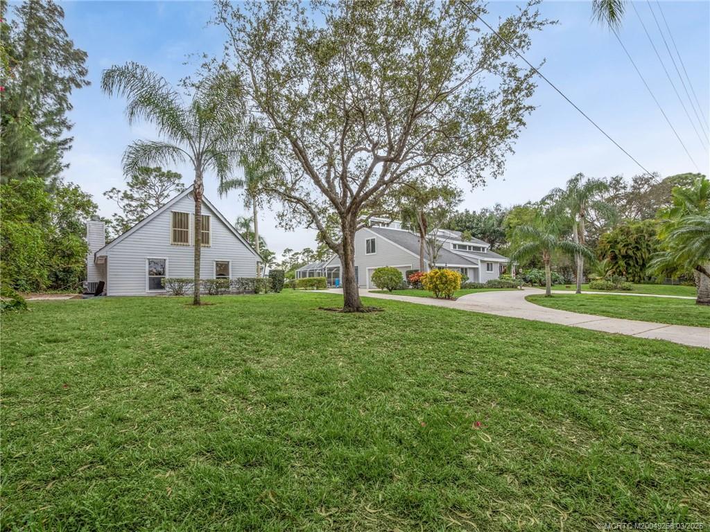 682 SW Falcon Street