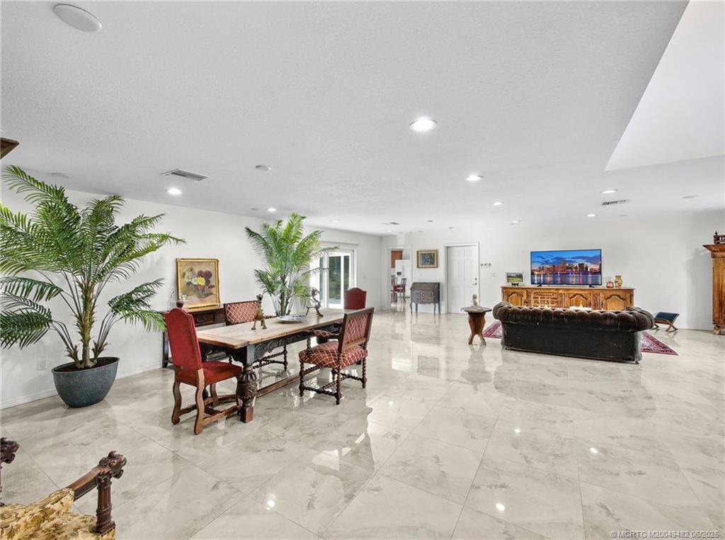 12424 US Highway 441 SE