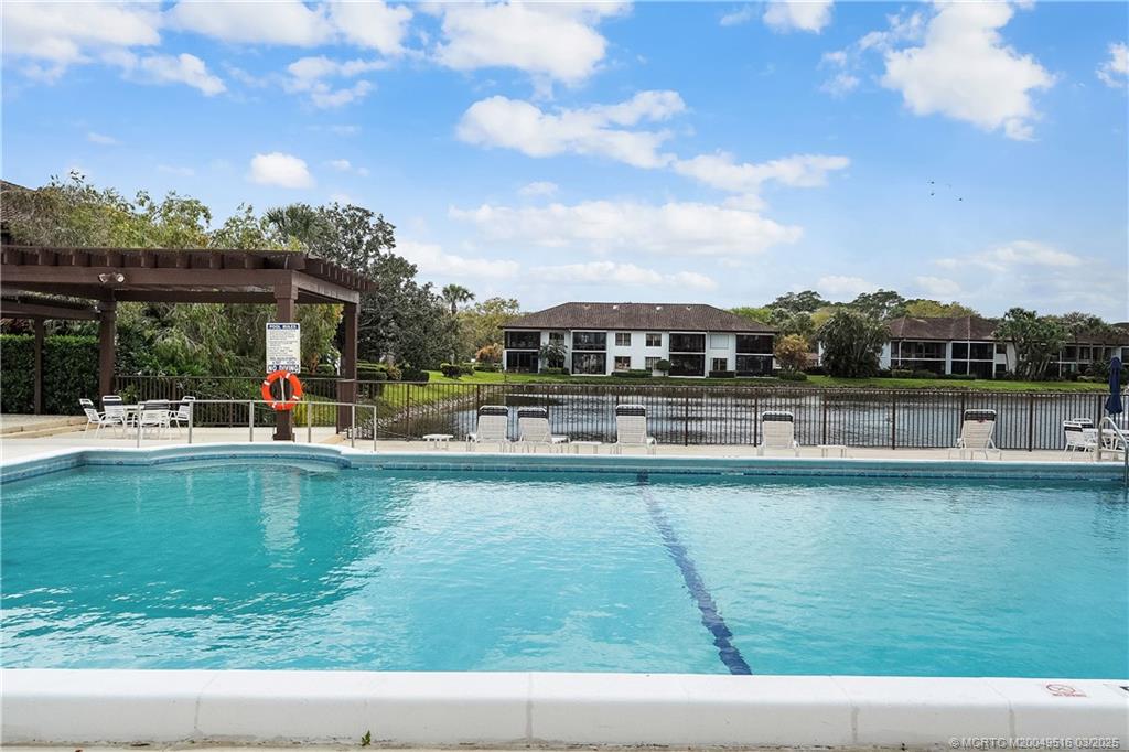 6101 SE Landing Way 5-16