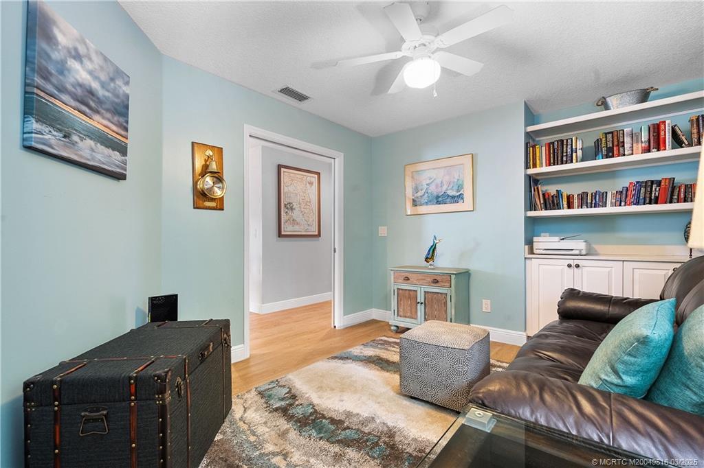 6101 SE Landing Way 5-16