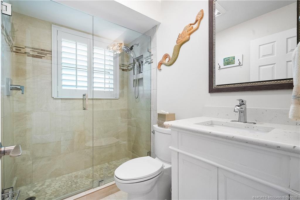 6101 SE Landing Way 5-16