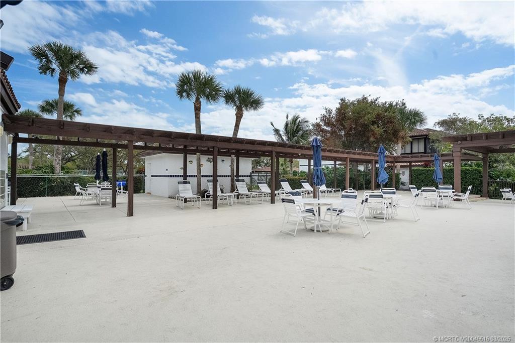 6101 SE Landing Way 5-16