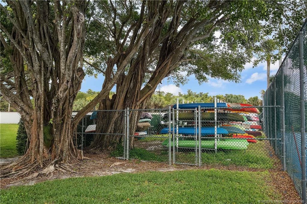 6101 SE Landing Way 5-16