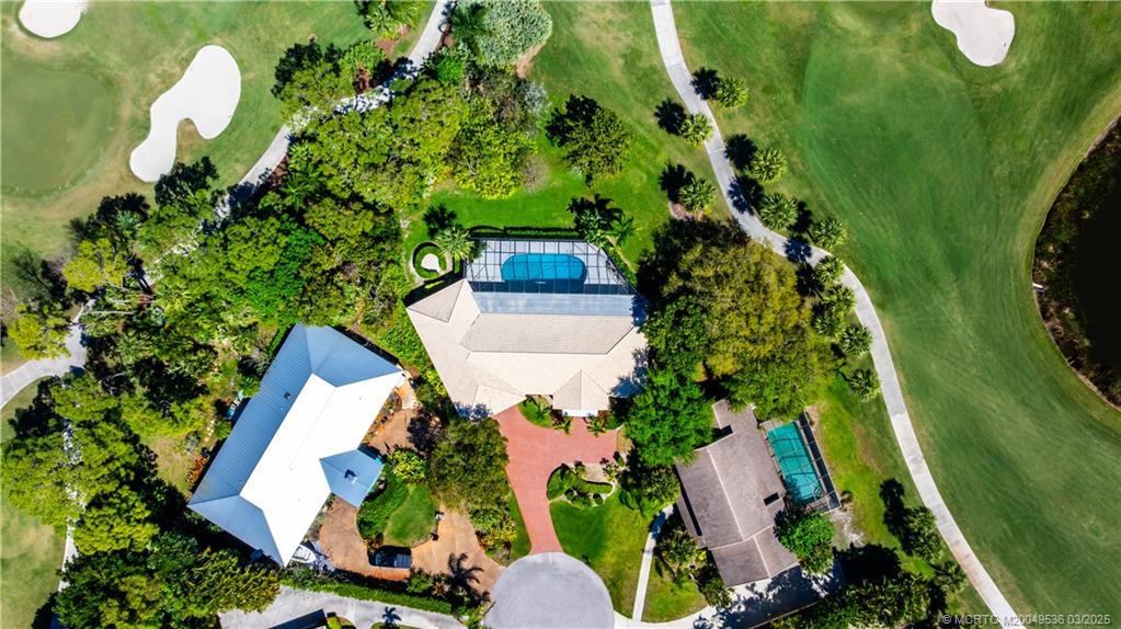 3401 SE Clubhouse Place