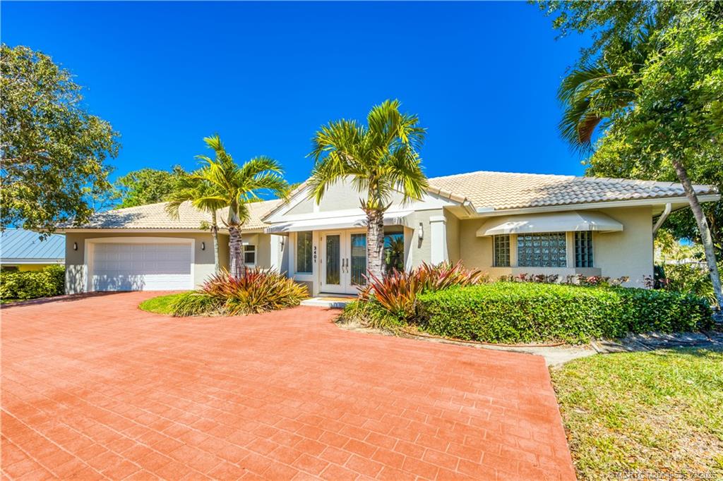3401 SE Clubhouse Place